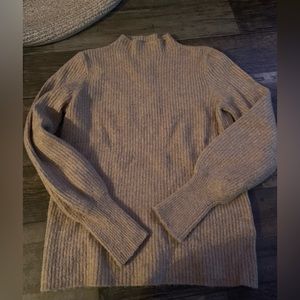 High neck sweater